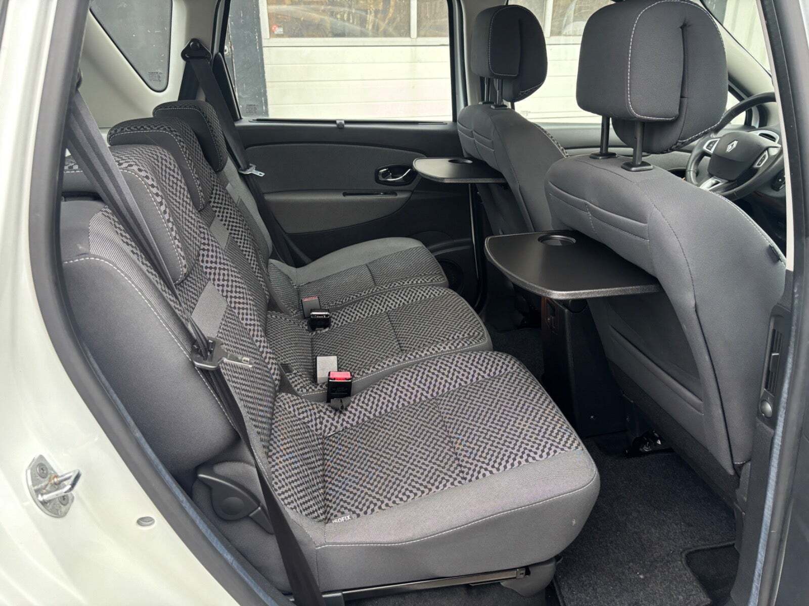 Hvid Renault Scenic III fra 2012