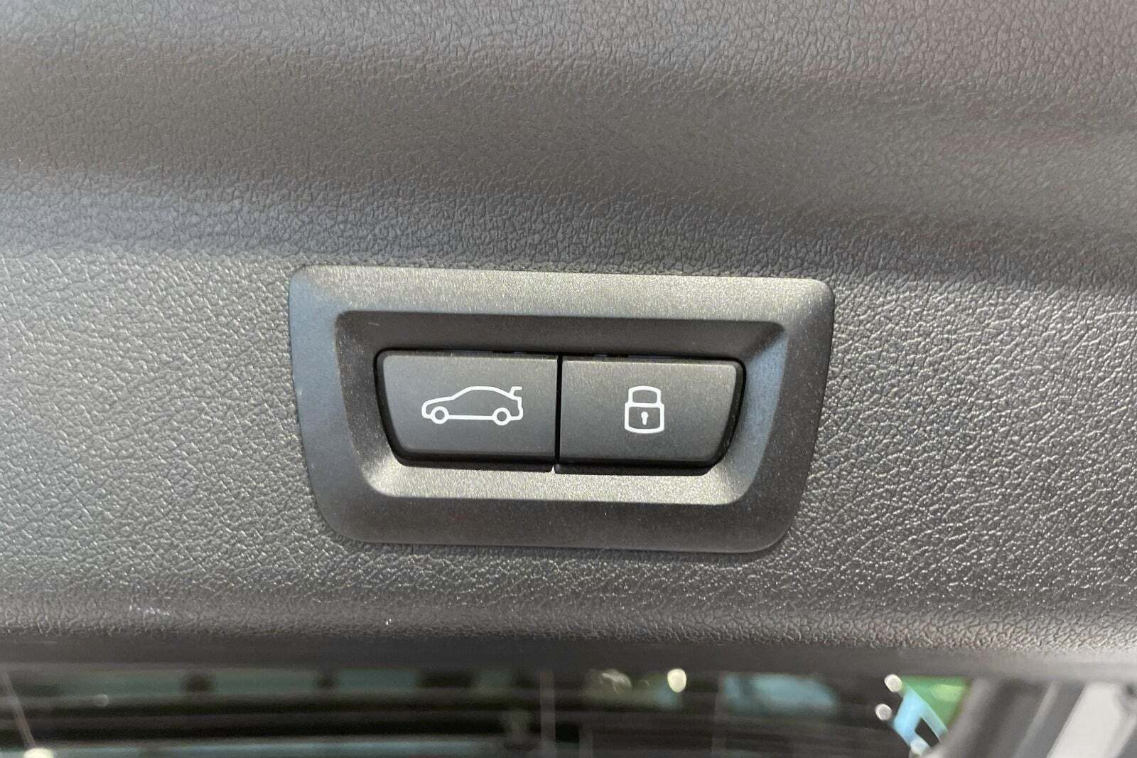 Grå BMW iX1 fra 2025