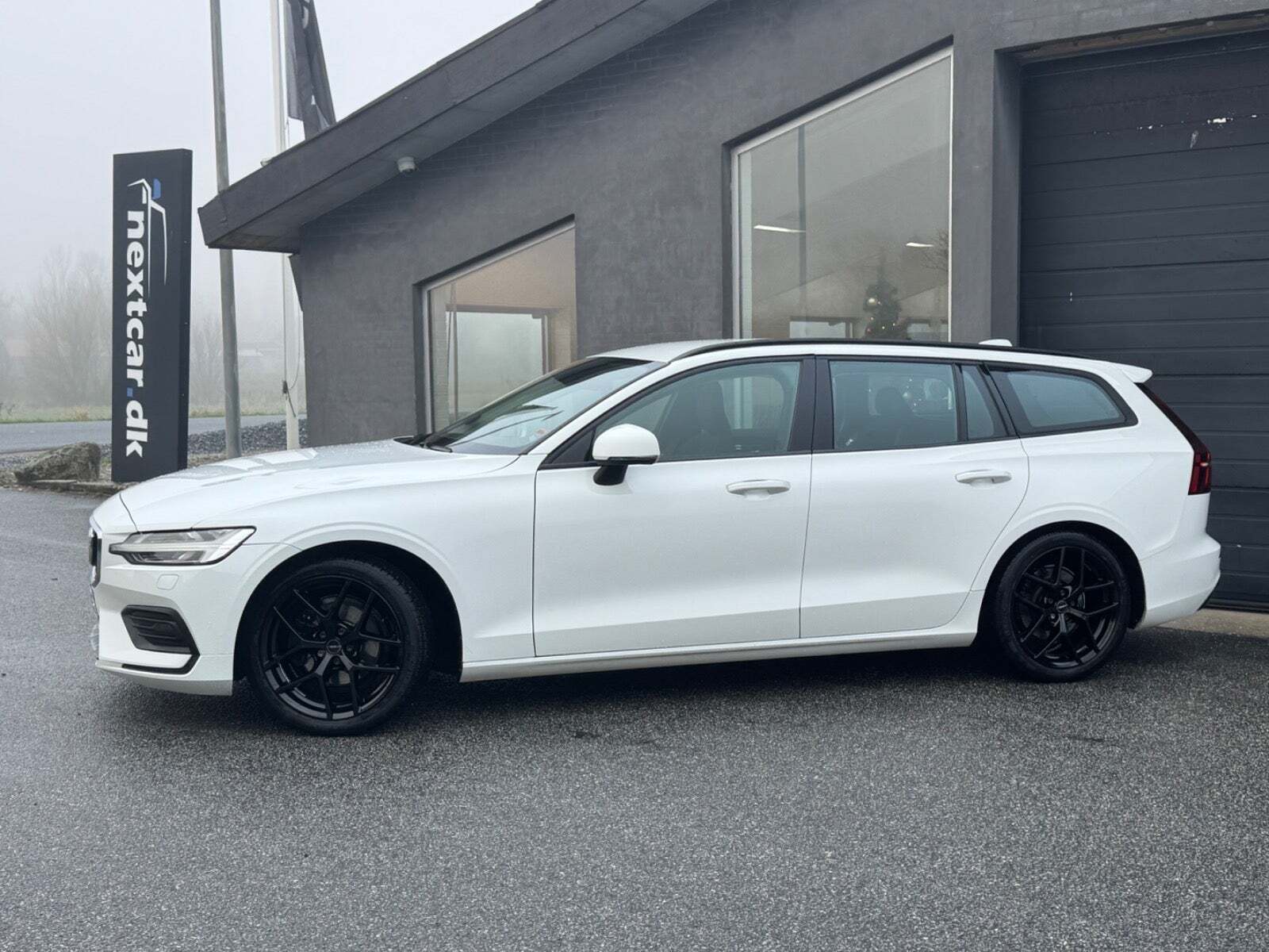 Hvid Volvo V60 fra 2019