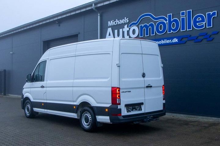 Hvid VW Crafter 35 fra 2024