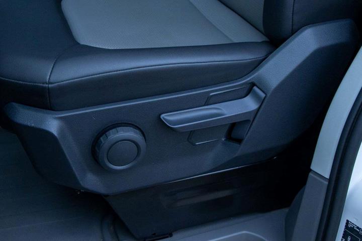 Hvid VW Crafter 35 fra 2024
