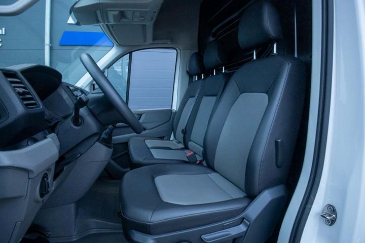 Hvid VW Crafter 35 fra 2024