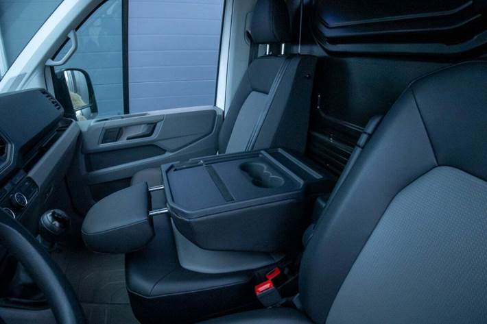 Hvid VW Crafter 35 fra 2024