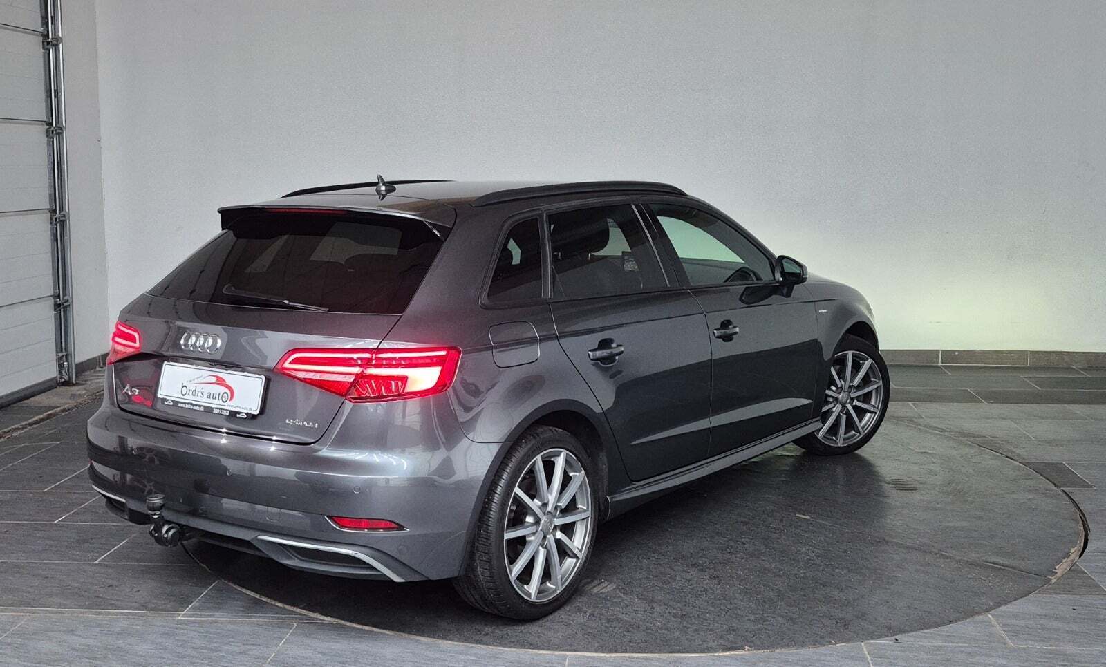 Audi A3 1,4 e-tron S-line Sportback S-tr.