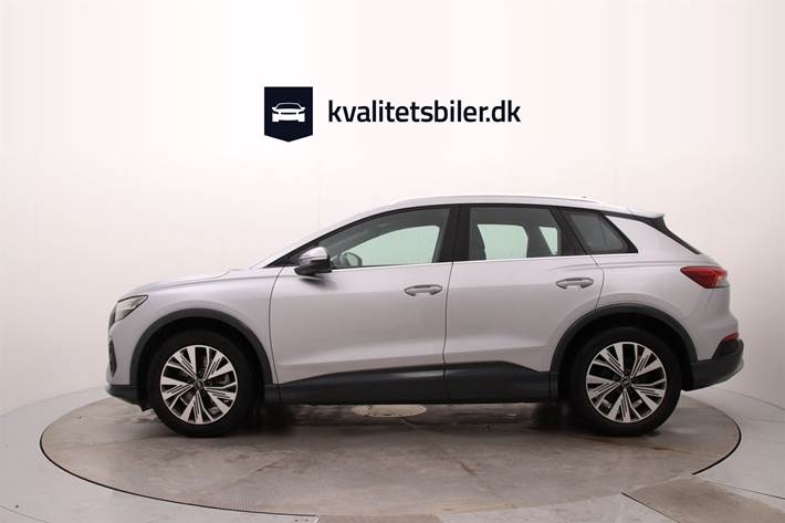 Sølv Audi Q4 fra 2023