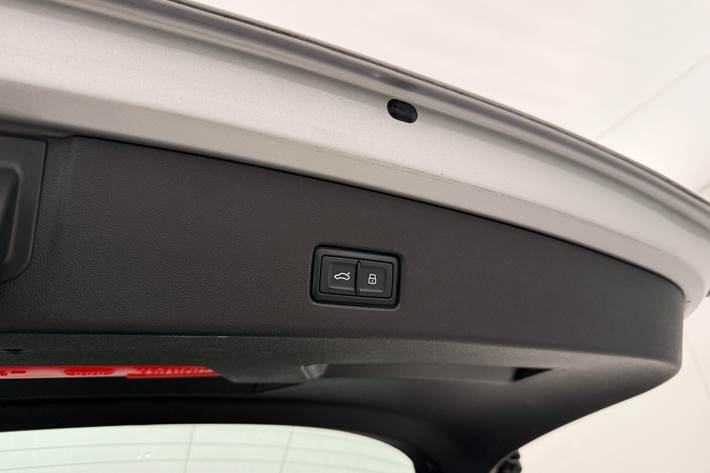 Sølv Audi Q4 fra 2023