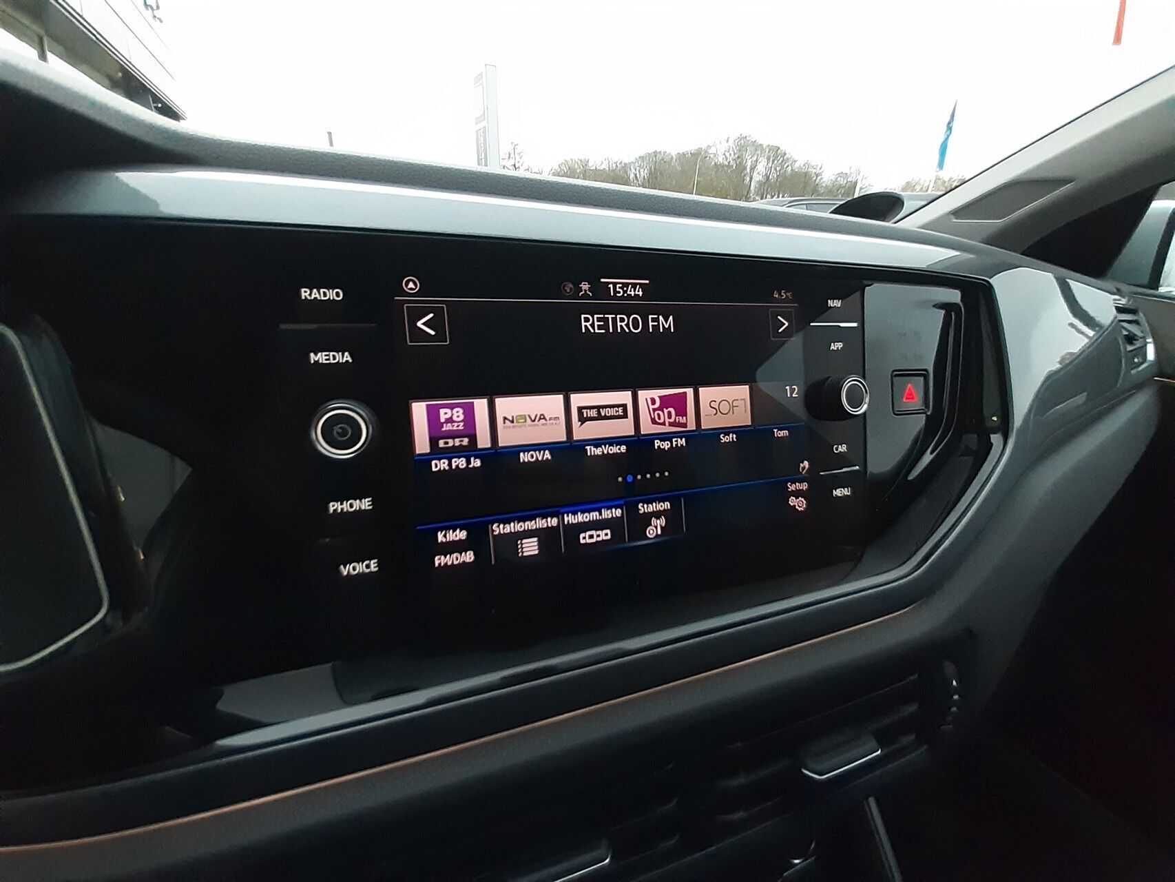 Sølv VW Polo fra 2021