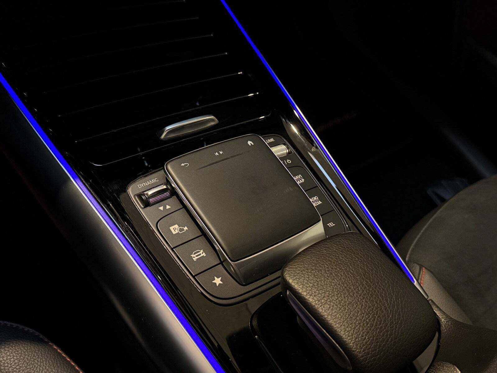 Sort Mercedes EQA250 fra 2023