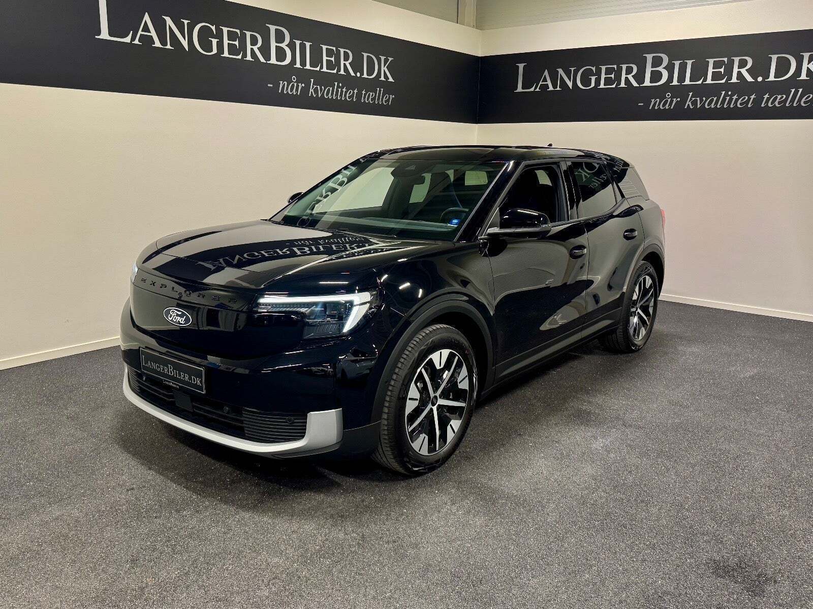 Ford Explorer 82 Select Extended Range