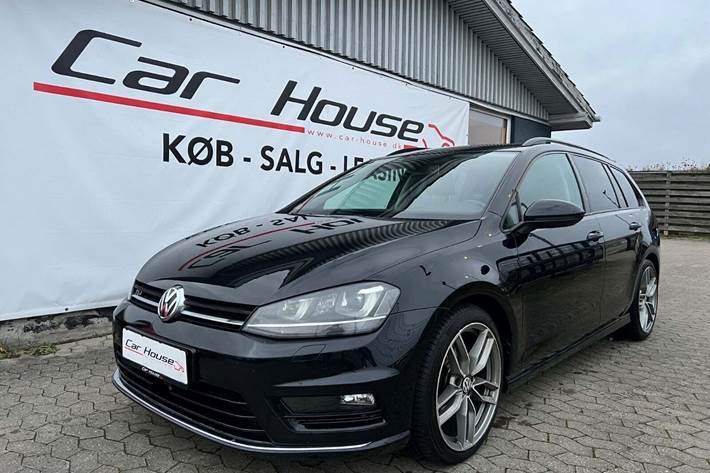 Sort VW Golf VII fra 2016 set udefra