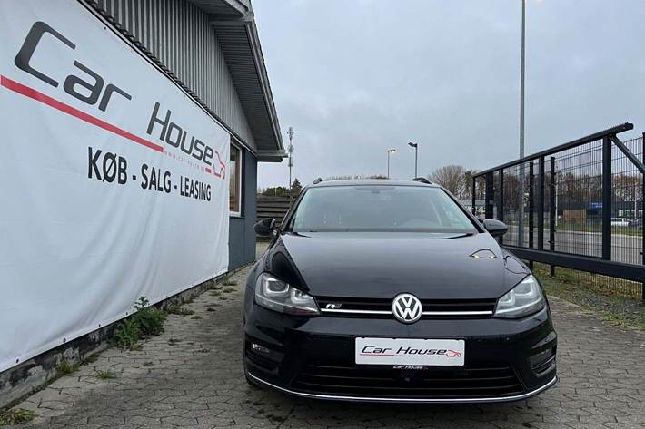 Sort VW Golf VII fra 2016