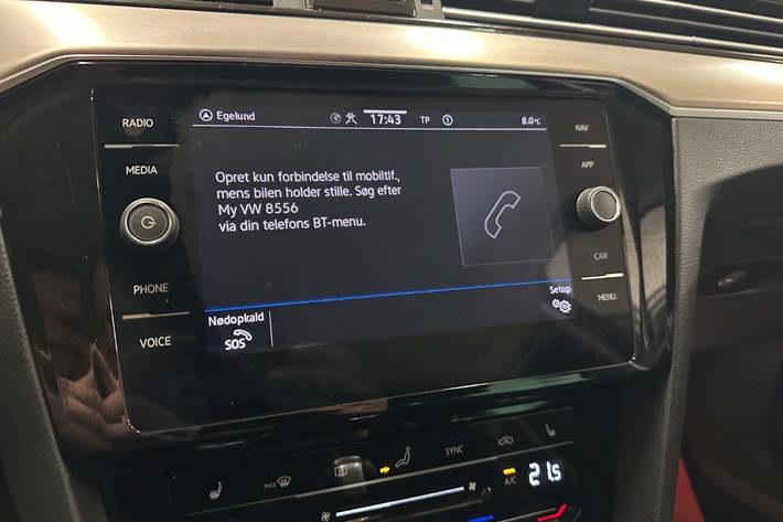 Grå VW Passat fra 2022