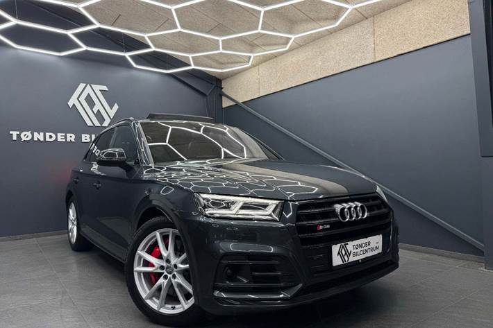Grå Audi SQ5 fra 2019 set udefra