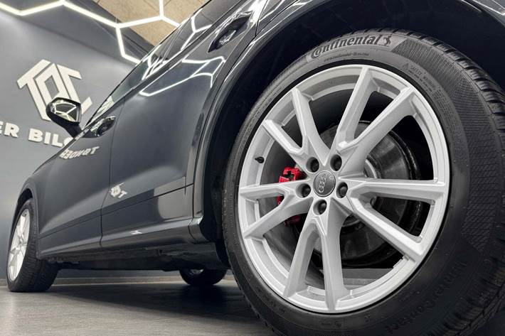 Grå Audi SQ5 fra 2019