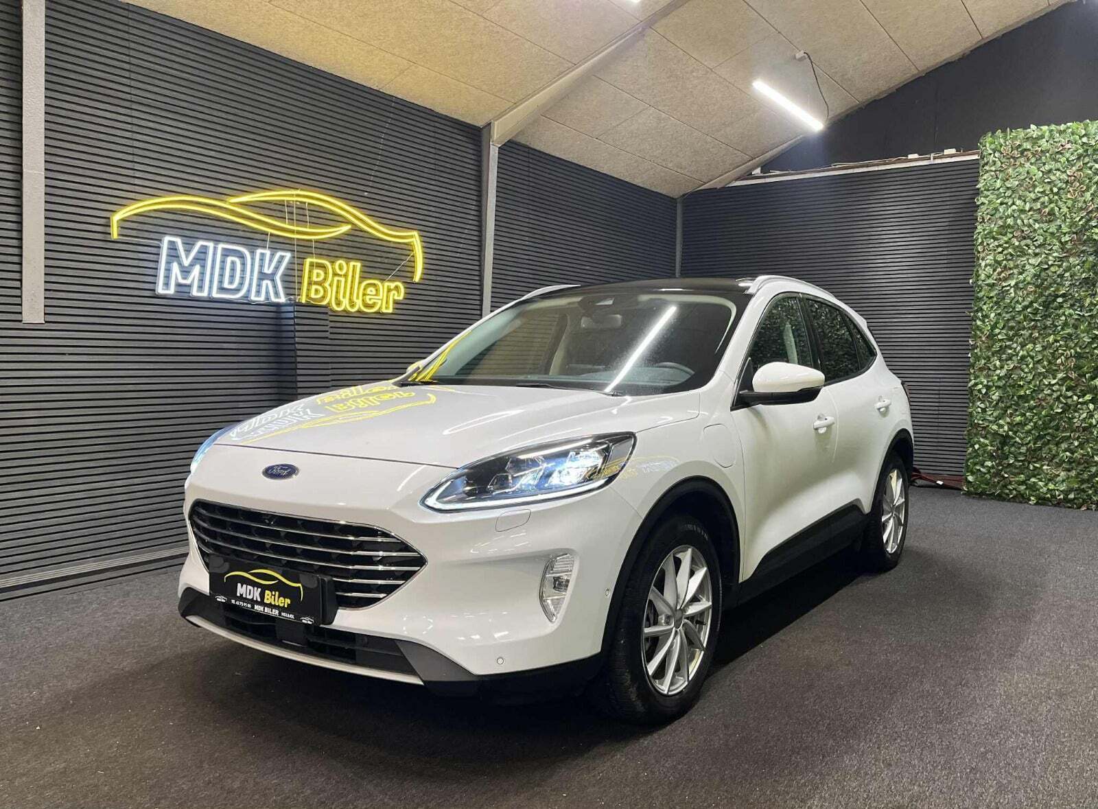 Ford Kuga 2,5 PHEV Titanium X CVT