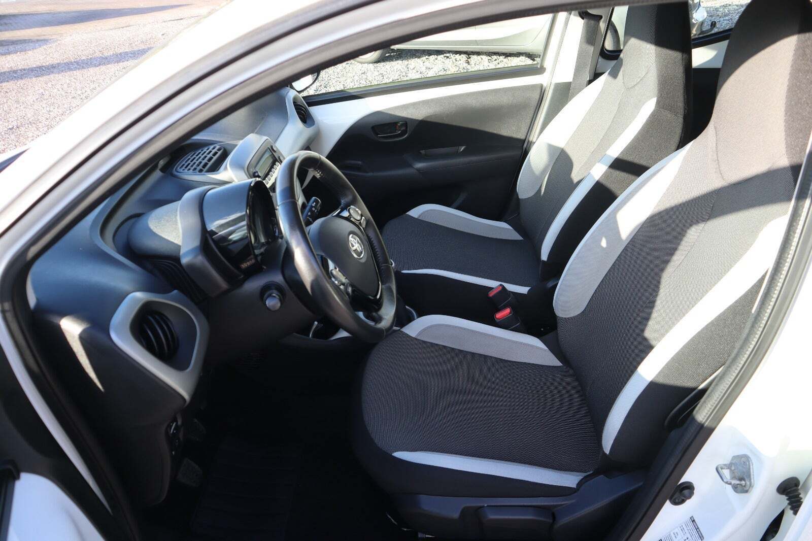 Toyota Aygo 1,0 VVT-i x-play