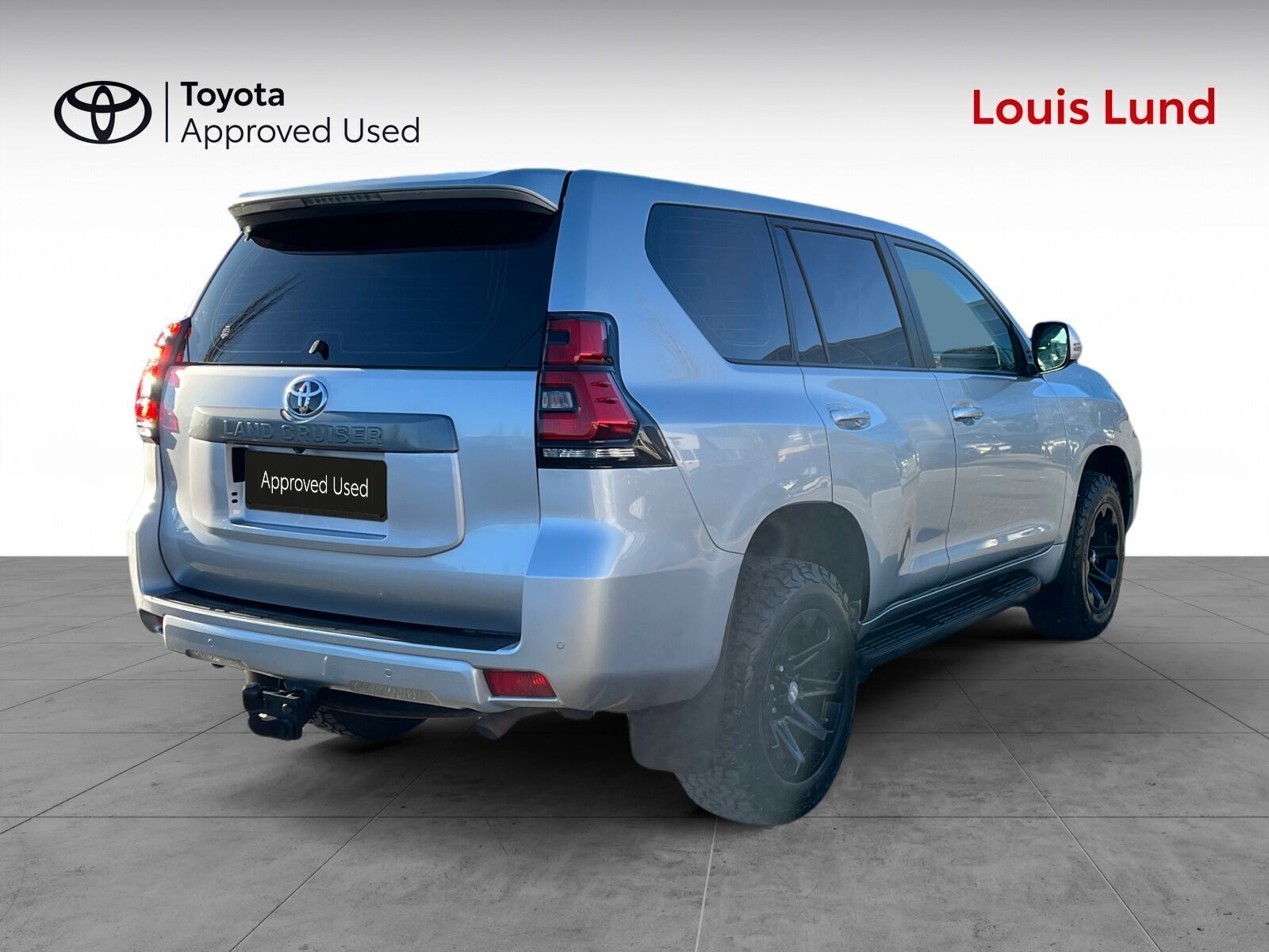Sølv Toyota Land Cruiser fra 2019