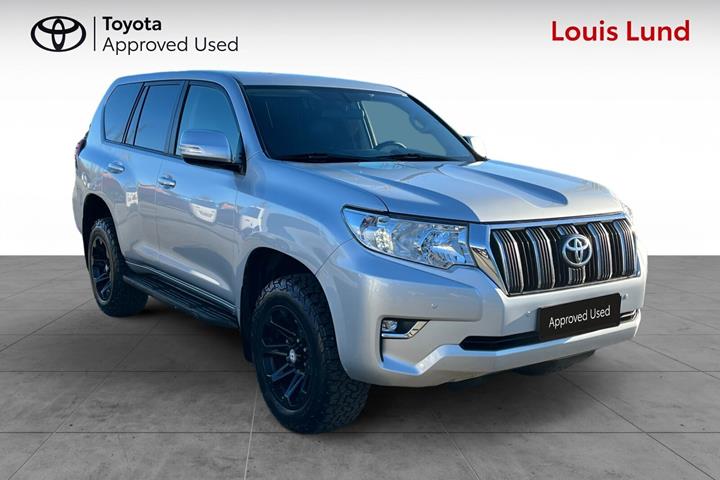 Sølv Toyota Land Cruiser fra 2019