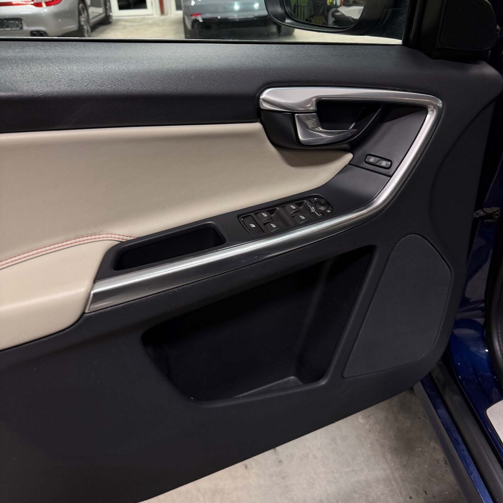 Volvo XC60 2,4 D4 190 Ocean Race aut. AWD