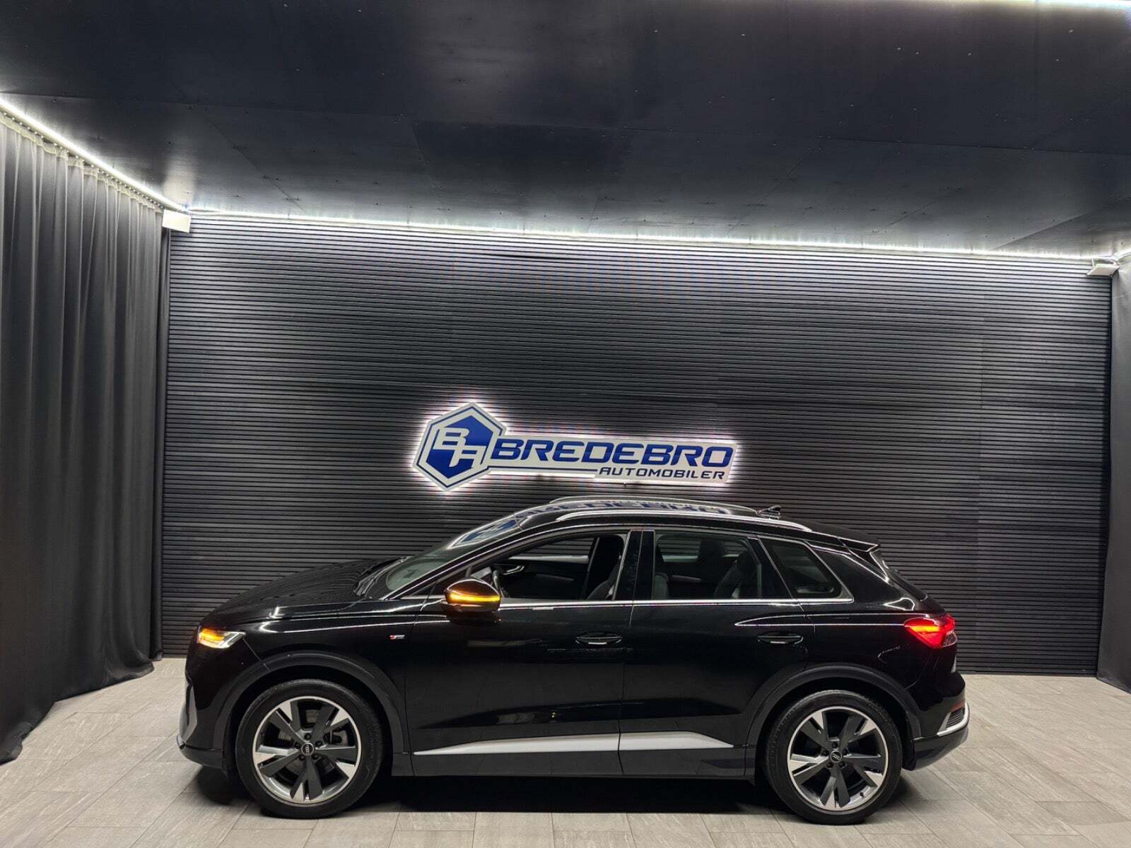 Sort Audi Q4 e-tron fra 2024