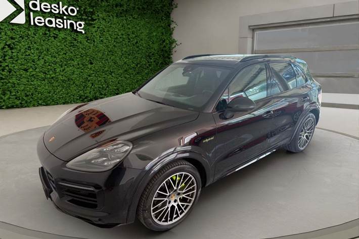 undefined Porsche Cayenne fra 2022 set udefra