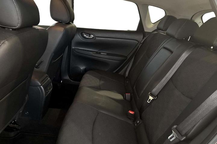 Brun Nissan Pulsar fra 2016