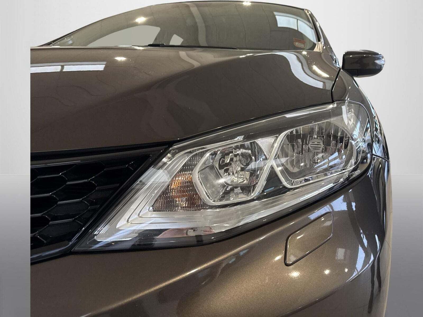 Brun Nissan Pulsar fra 2016