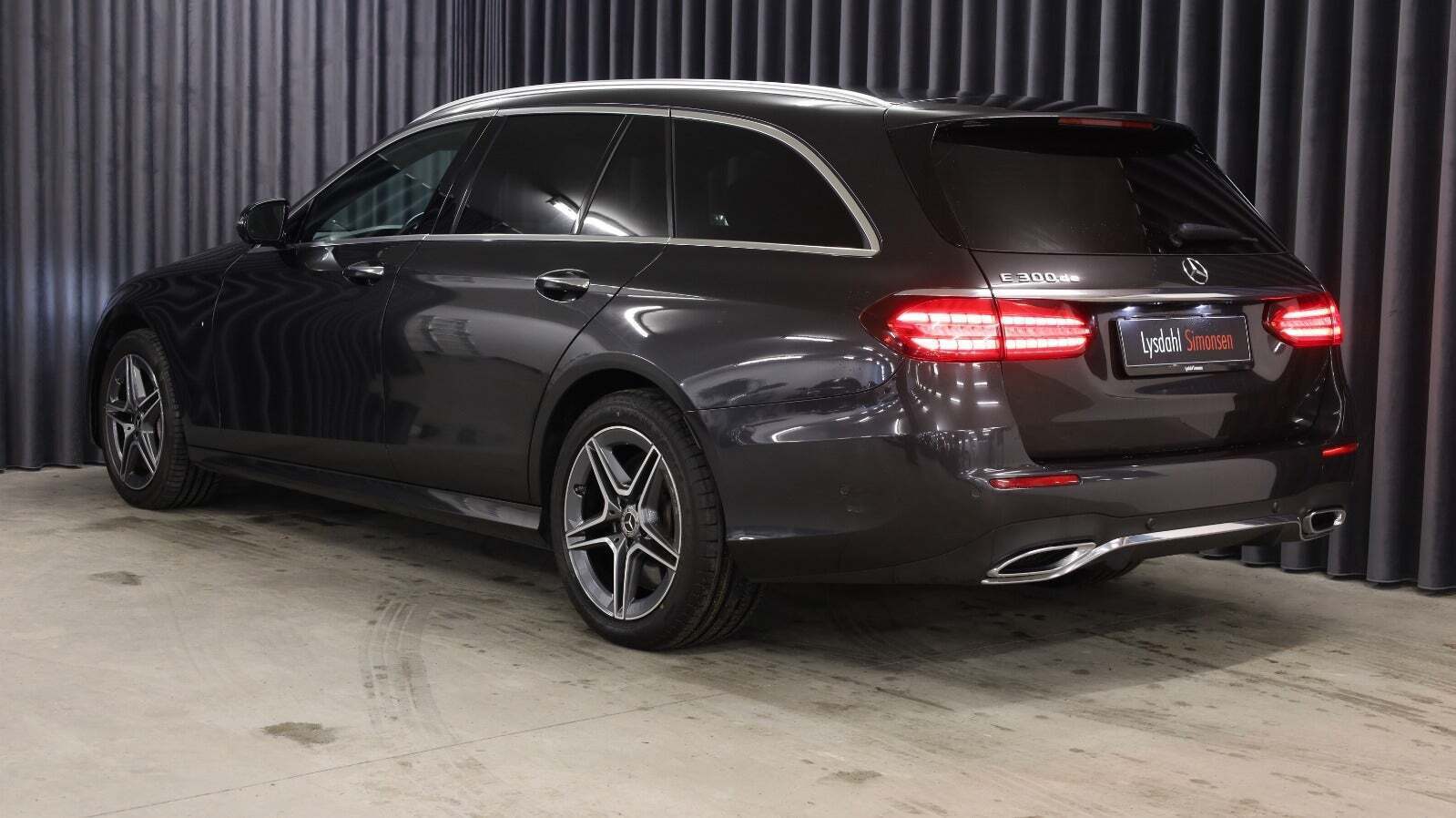 Mercedes E300 de 2,0 AMG Line stc. aut.