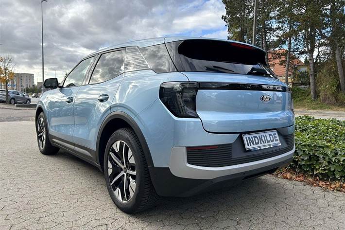 Blå Ford Explorer fra 2024