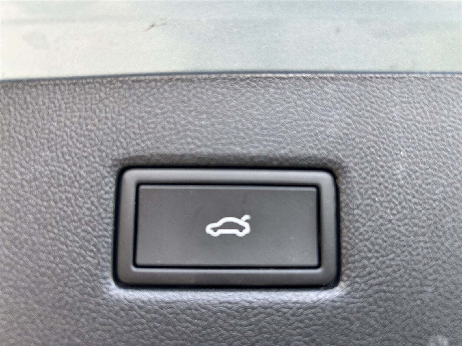 Blå Ford Explorer fra 2024