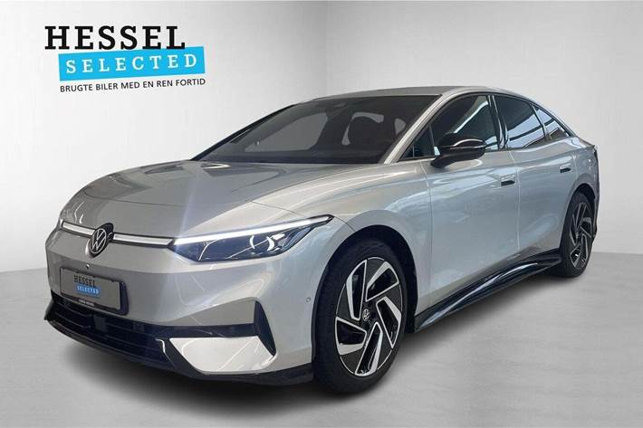 Sølv VW ID.7 fra 2025 set udefra