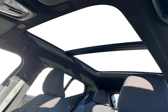 Grøn Volvo XC40 fra 2023