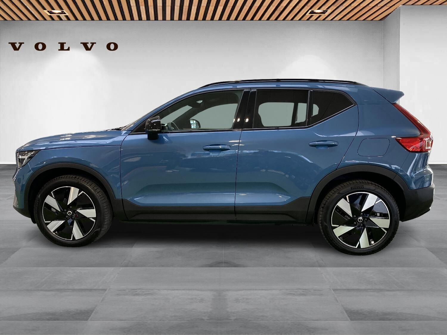 Volvo EX40 Single Motor Extended Range Plus 252HK 5d Aut.