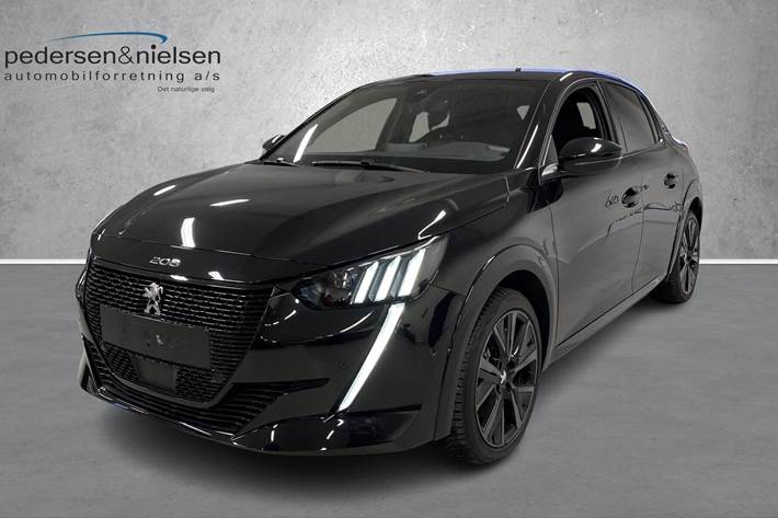 Sort Peugeot e-208 fra 2023 set udefra