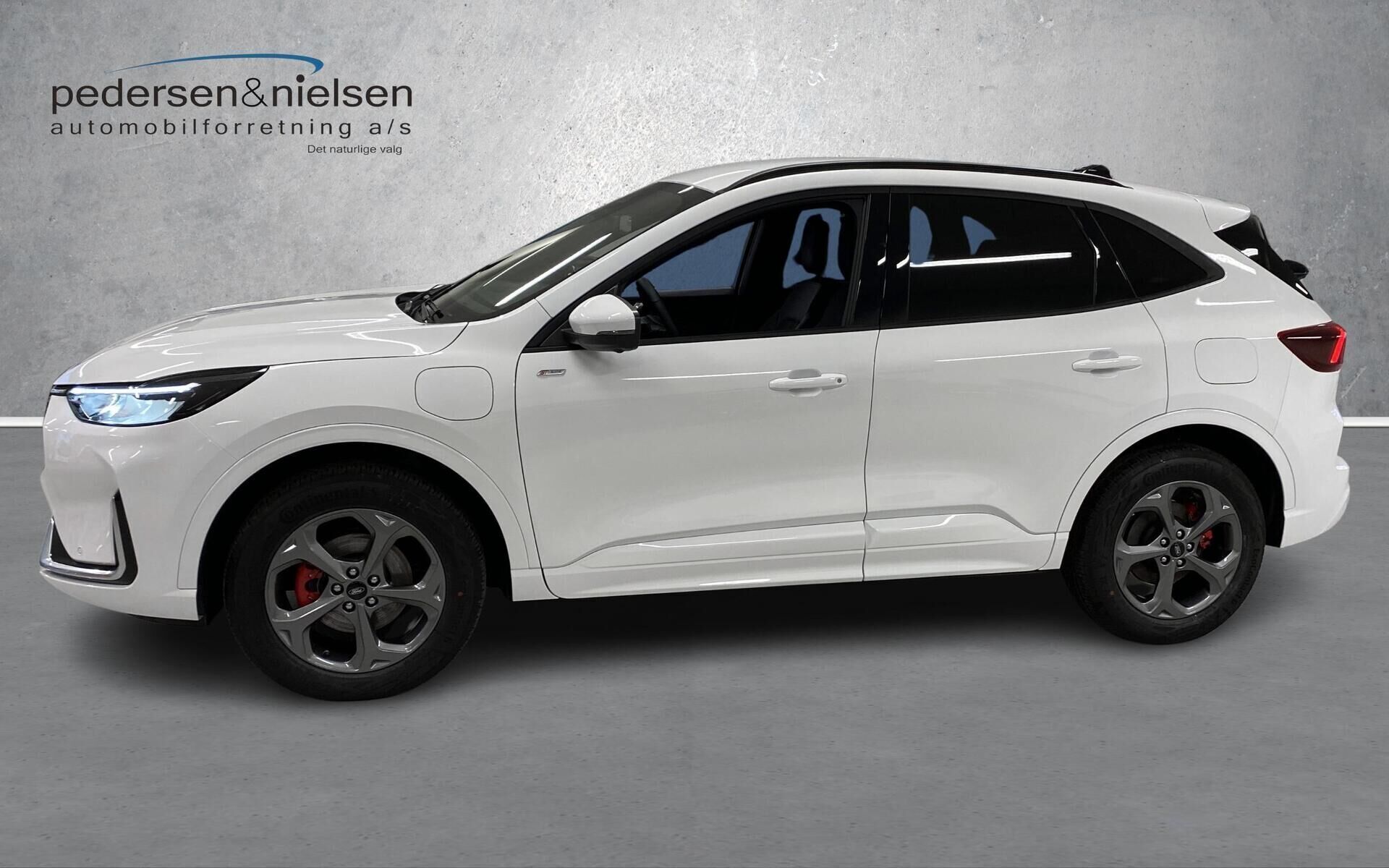 Hvid Ford Kuga fra 2025