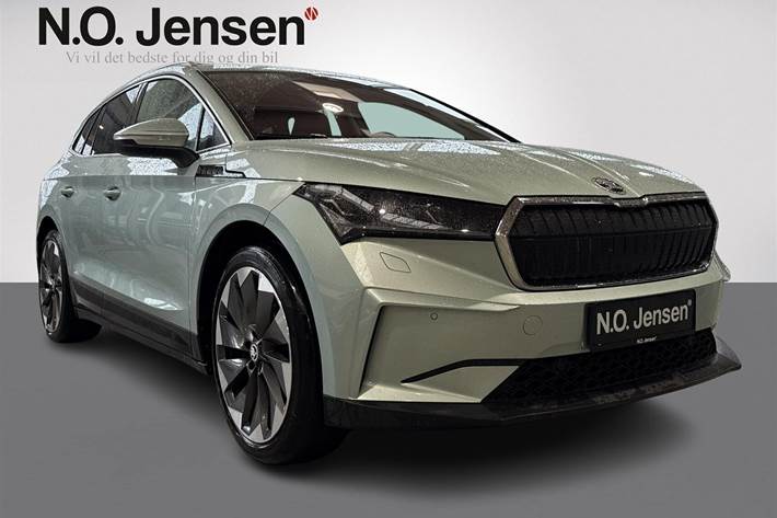 Sølv Skoda Enyaq fra 2021 set udefra