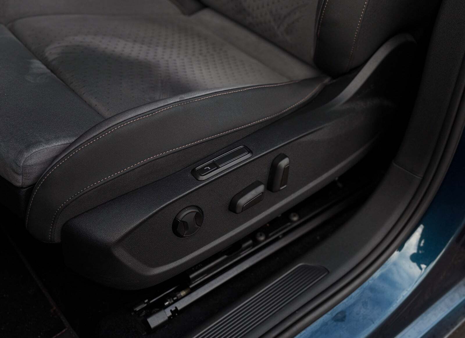 Blå Cupra Born fra 2022