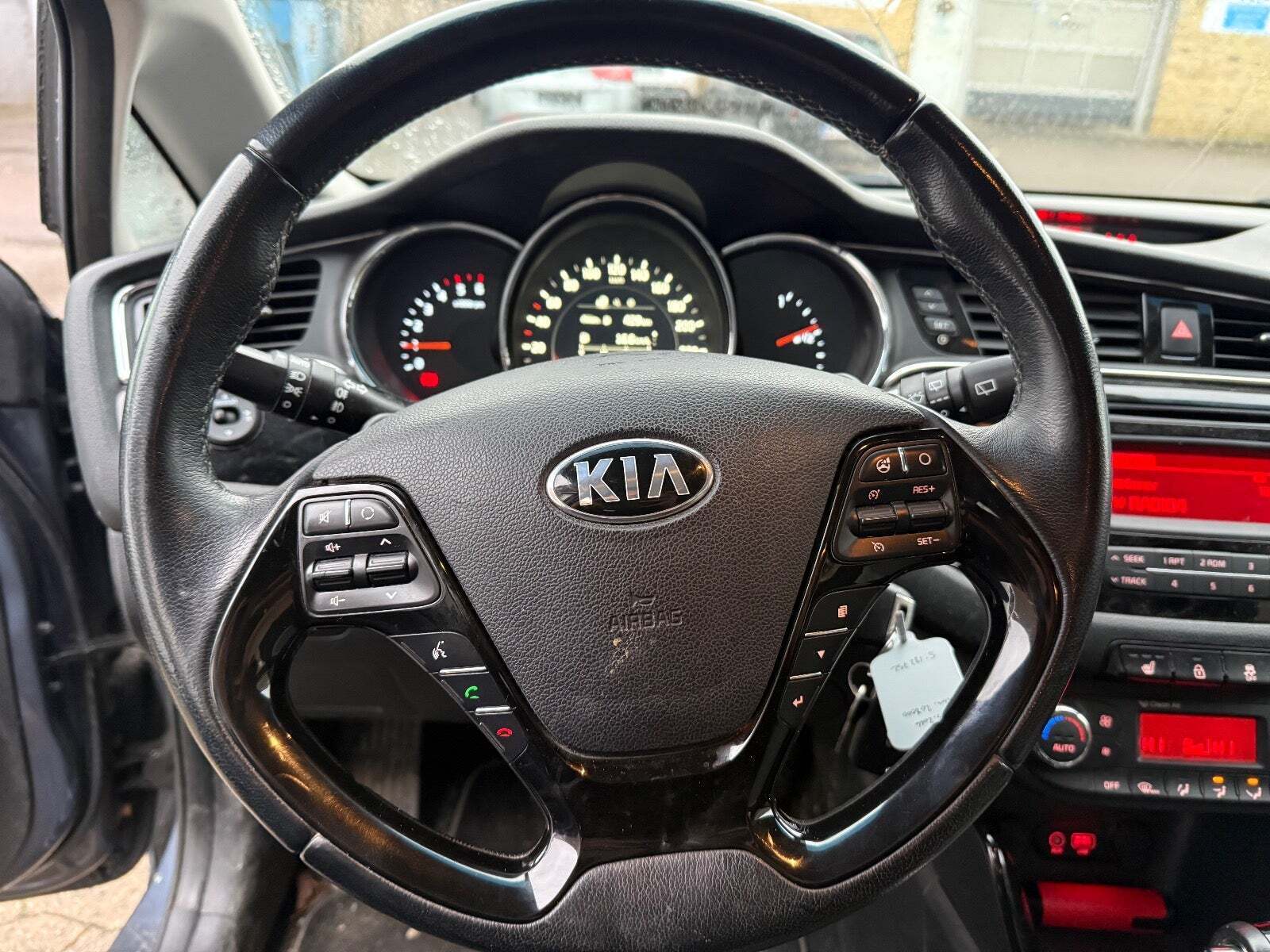 Kia Ceed 1,6 CRDi 136 Premium SW DCT