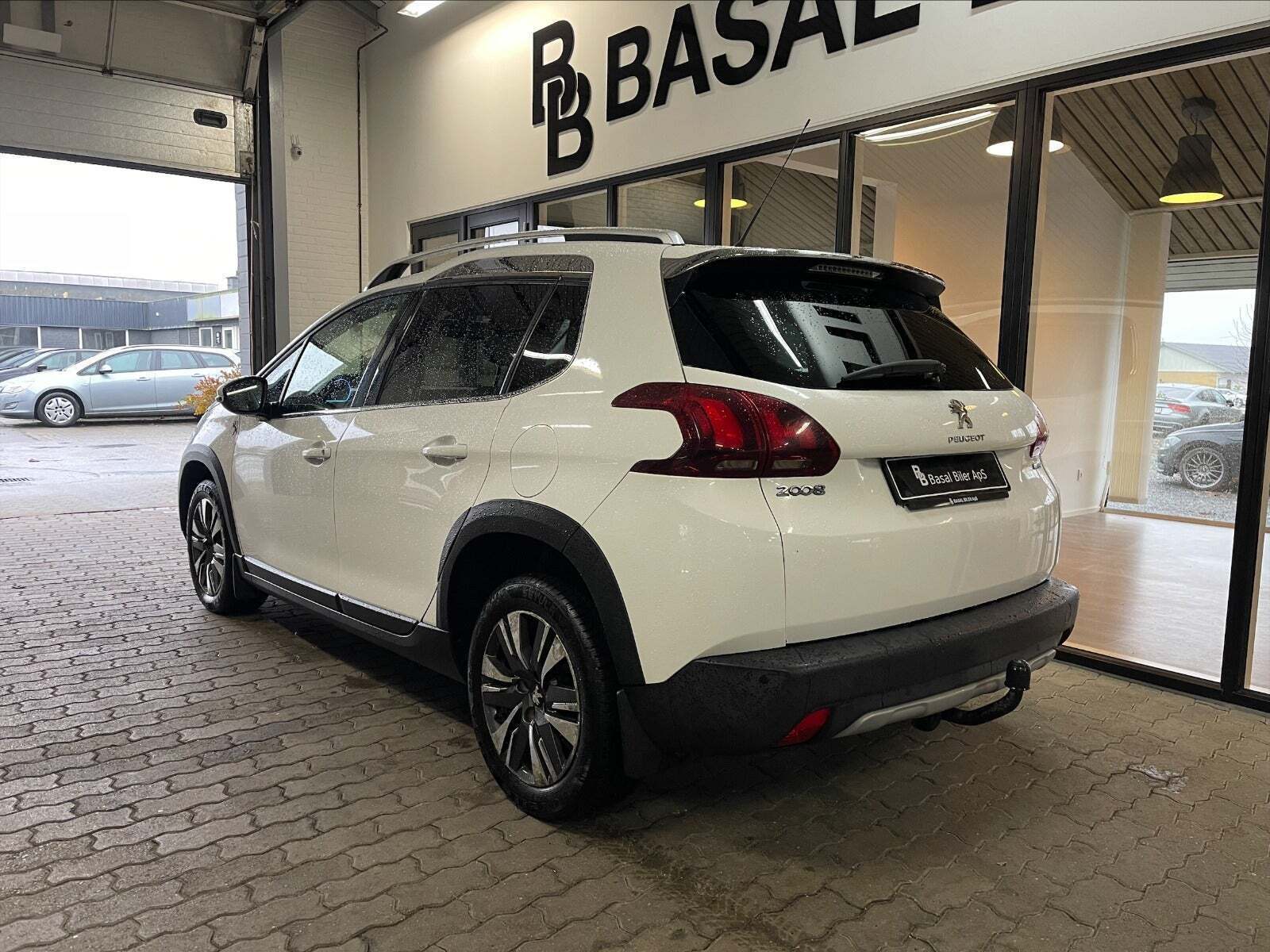 Peugeot 2008 1,6 BlueHDi 100 Allure