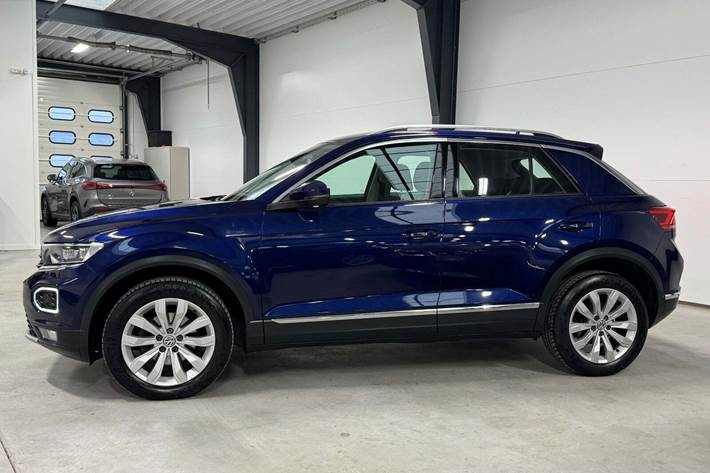 Blå VW T-Roc fra 2019