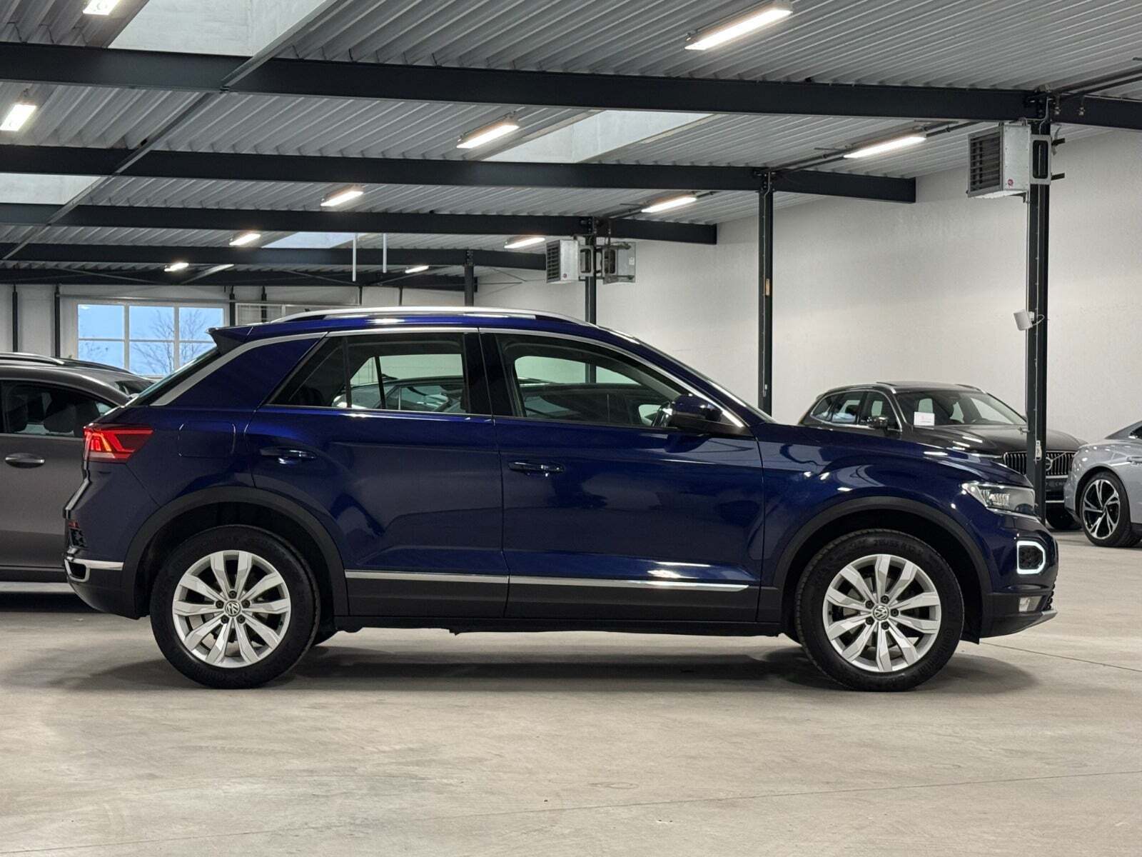 Blå VW T-Roc fra 2019