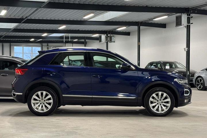 Blå VW T-Roc fra 2019