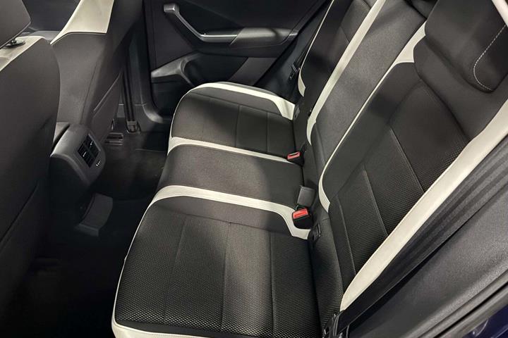 Blå VW T-Roc fra 2019