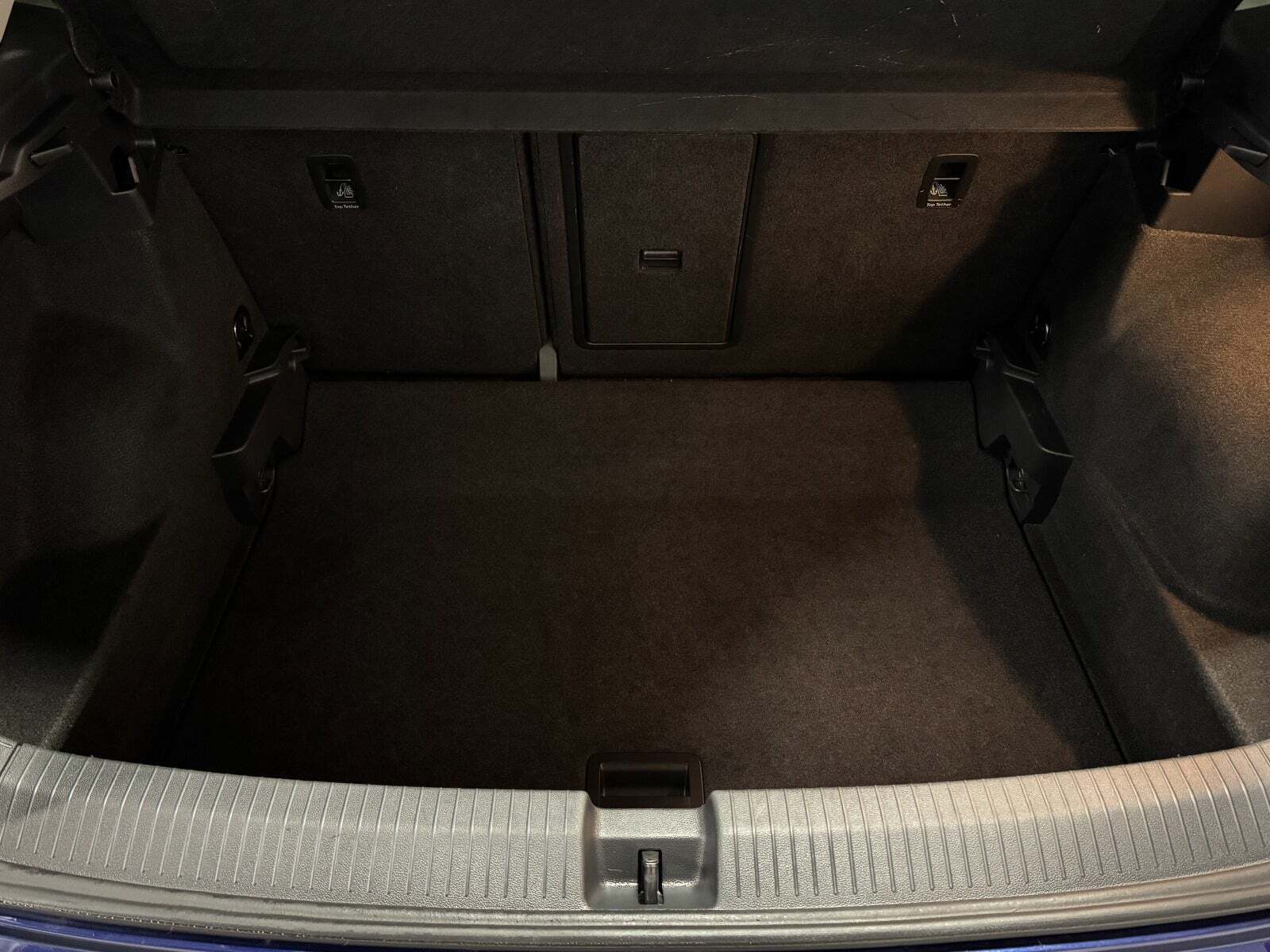 Blå VW T-Roc fra 2019