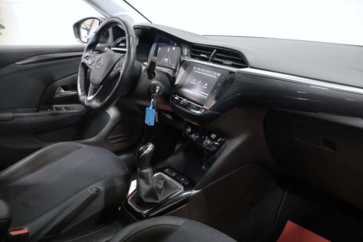 Blå Opel Corsa fra 2020