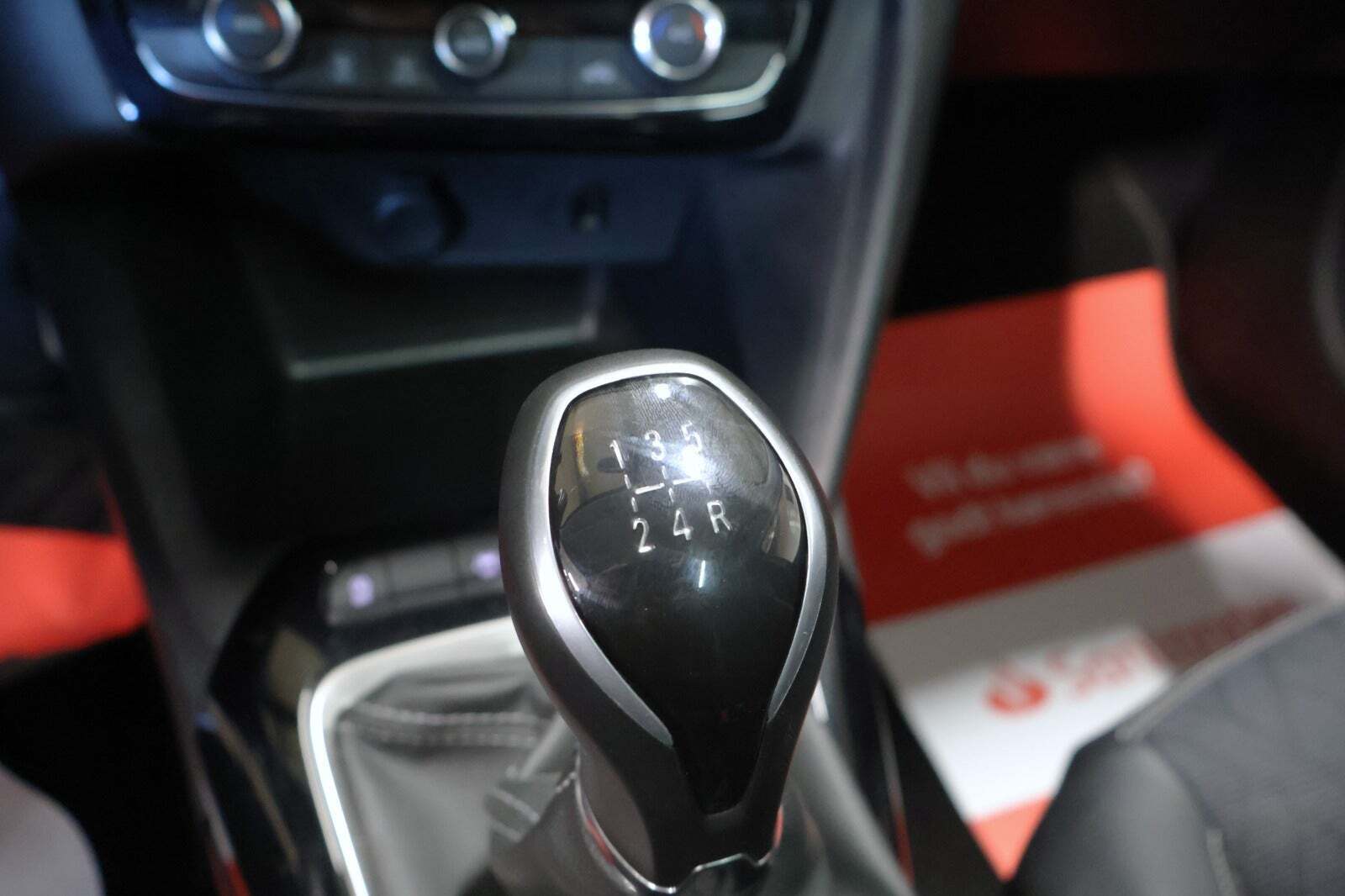 Blå Opel Corsa fra 2020