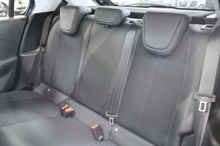 Blå Opel Corsa fra 2020