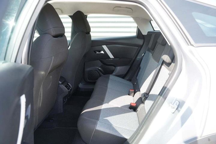 Grå Citroën C4 fra 2022