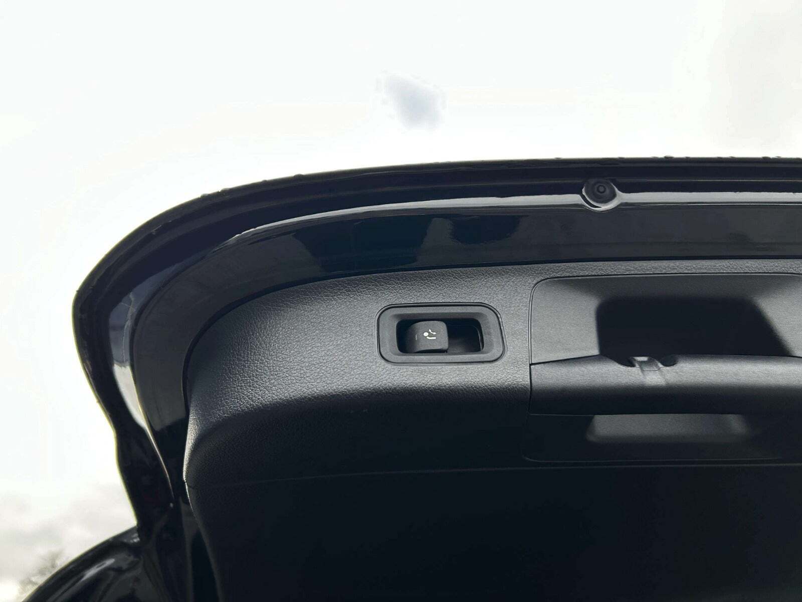 Sort Mercedes EQA250 fra 2022