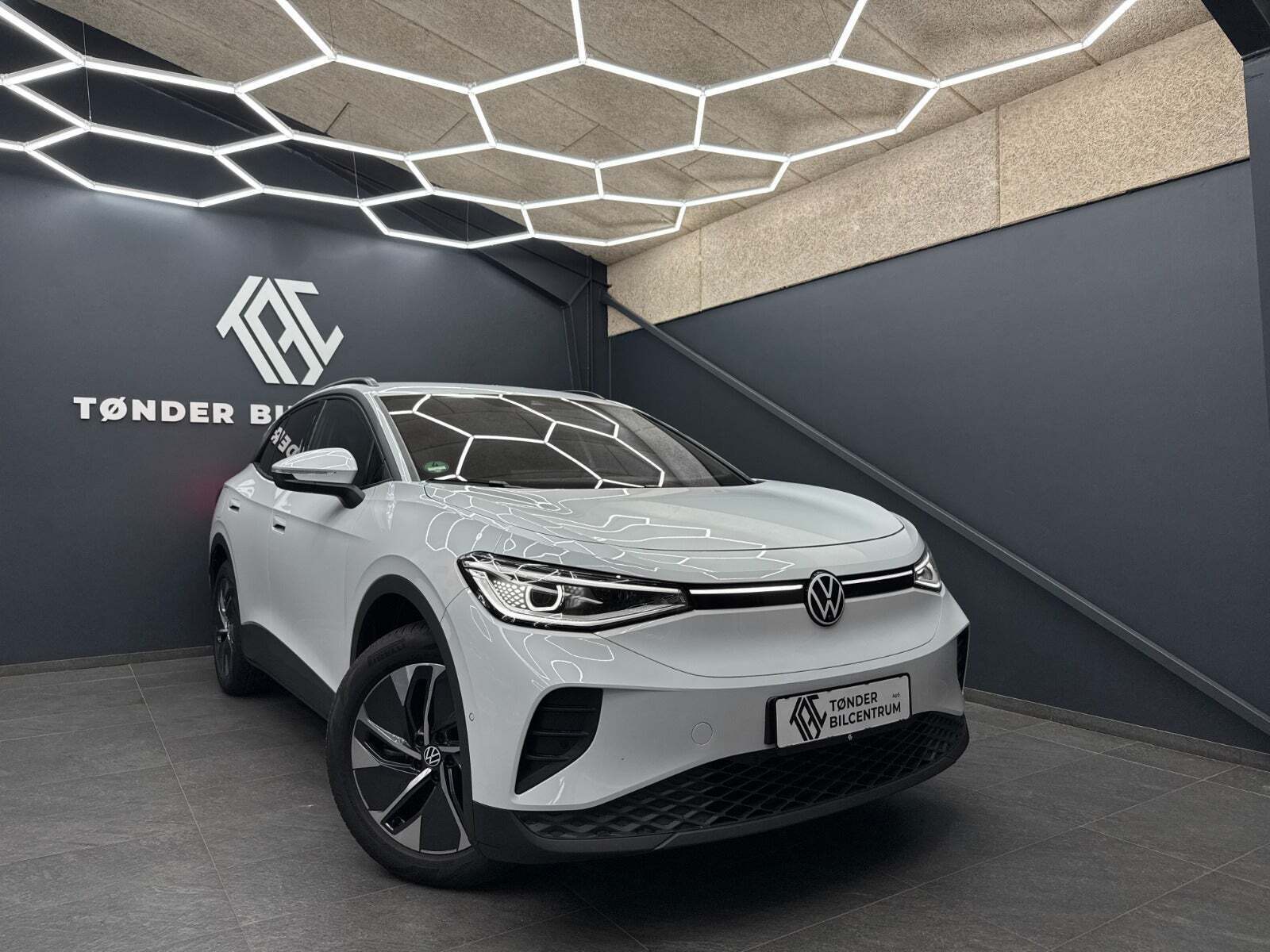 Hvid VW ID.4 fra 2025 set udefra